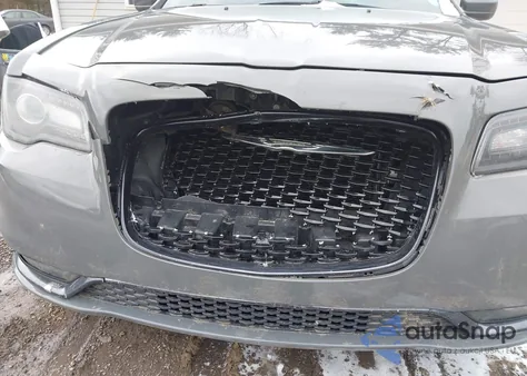 2017 Chrysler 300 300S Awd z USA, uszkodzony, nr VIN 2C3CCAGG6HH591895